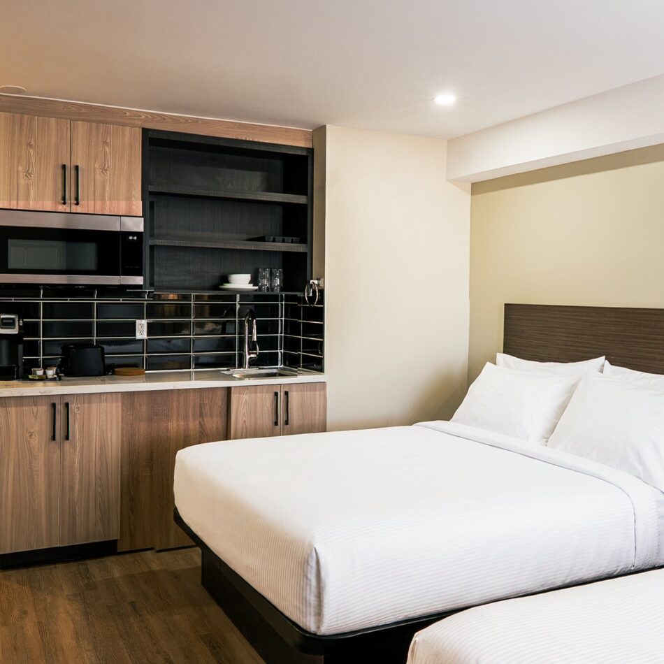 Best hotel near Detroit and Windsor